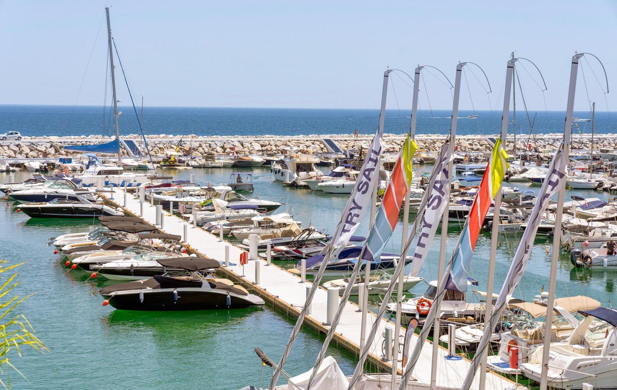 224 -Luxury Selection- Puerto Banus Marbella Front Line Duplex Penthouse Appartement Buitenkant foto